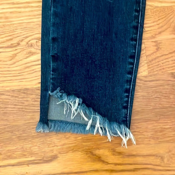 Curvy High Rise Ankle Jeans - Picture 6 of 8